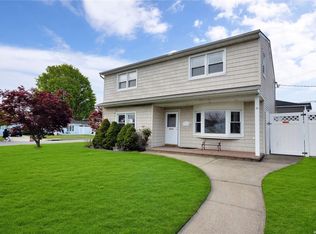 4321 Ludwig Ln, Bethpage, NY 11714