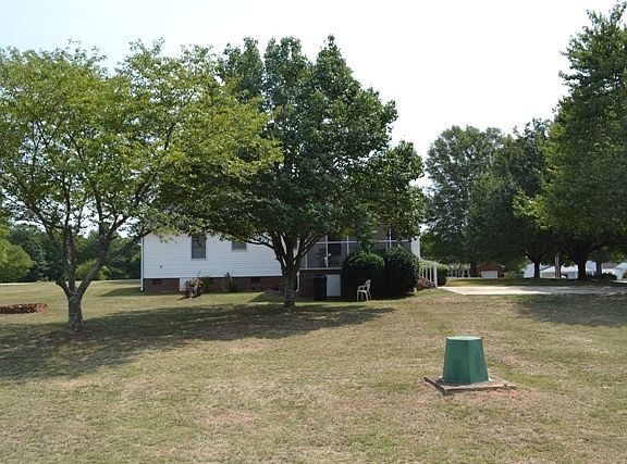 2nd image of 2118 Appling Way