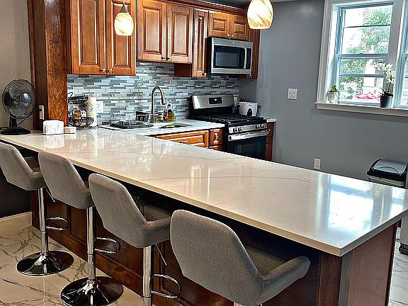 Kitchen island