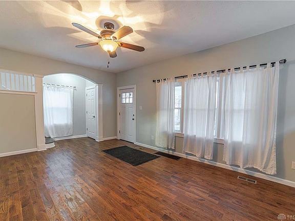 4th image of 1237 Creighton Ave