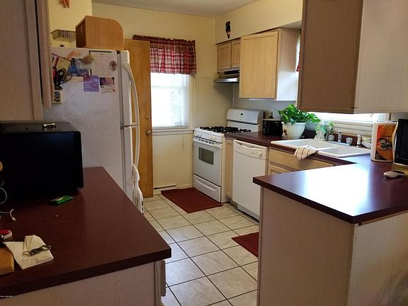 5th image of 1415 Francis Ave