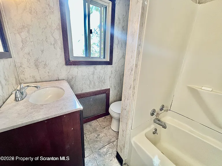 608 Taylor Ave — Photo 20