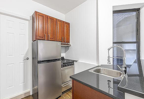 1st image of 174 Thompson St APT 2RN
