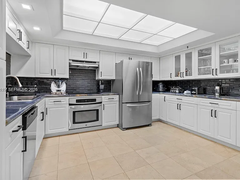 520 Brickell Key Dr #A307 — Photo 15