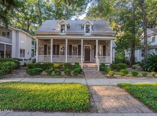 33 Newpoint Rd, Beaufort, SC 29907