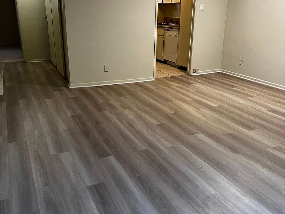 1st image of 203 Montana Ave #105