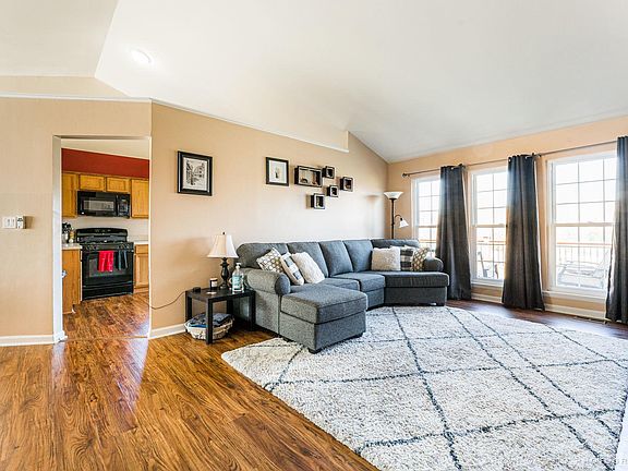 4th image of 2070 Green Bridge Ln