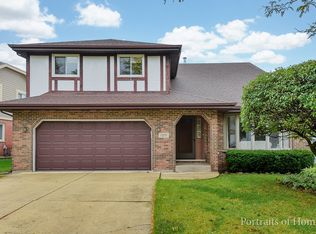 1371 N Rosebud Ln, Addison, IL 60101