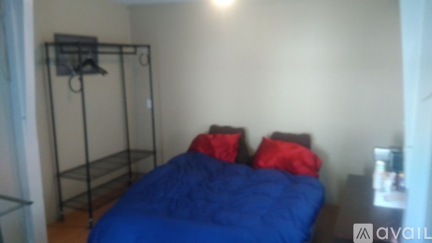 2nd image of 439 Redlands St