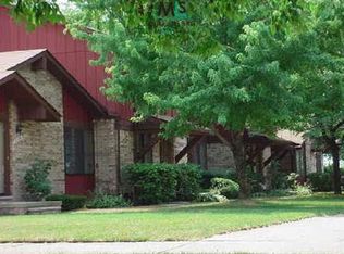 2377 N Cardigan Ct, Warren, MI 48091