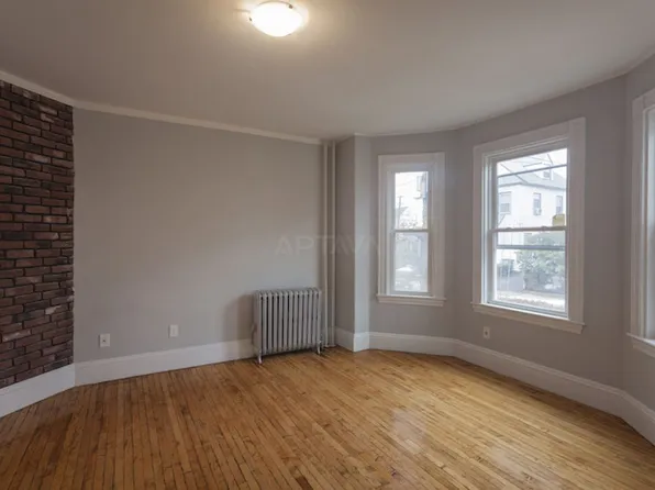 38 Cherry St, Somerville, MA