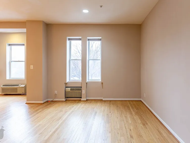 1415 Chapin St NW #306 — Photo 5