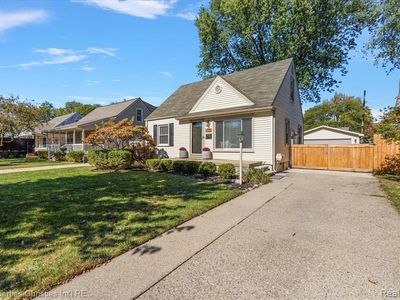 2105 Rowland Ave, Royal Oak, MI, 48067