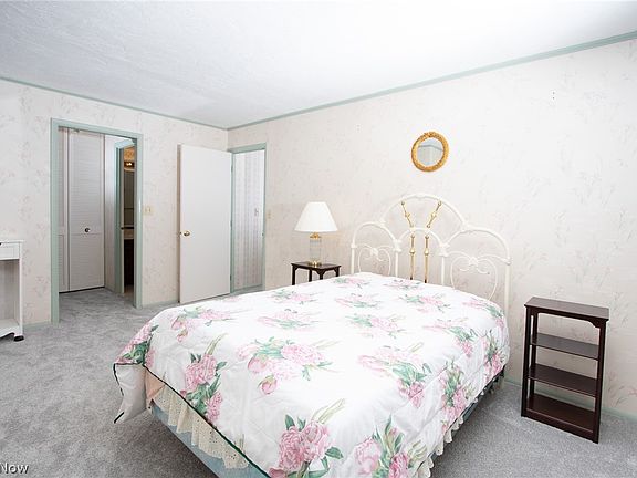 5th image of 12550 Lake Ave APT 810
