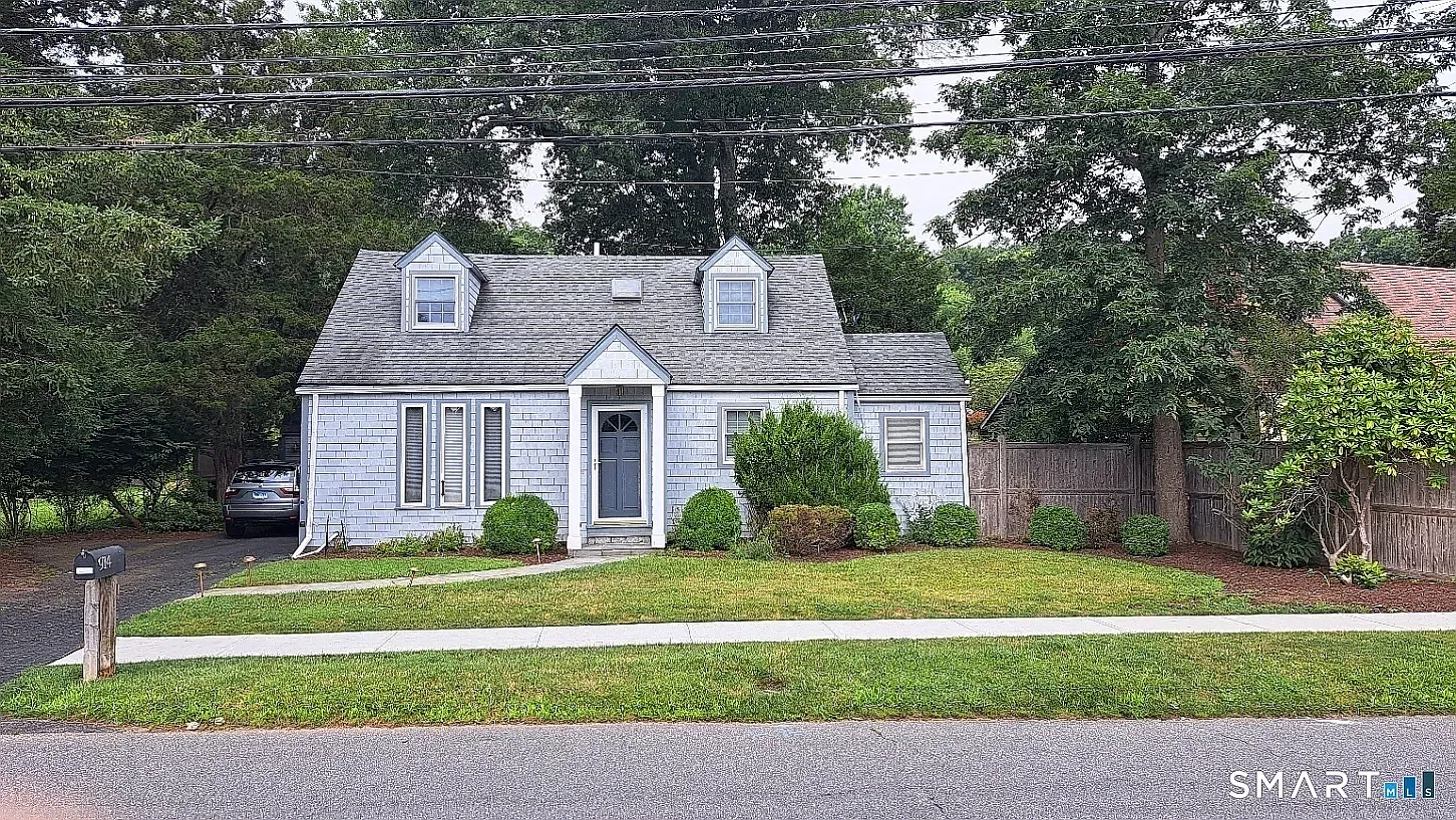3 bed, 1337 sqft, $4,950 — Photo 2