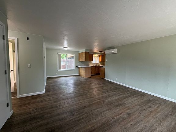 3rd image of 497 52nd St