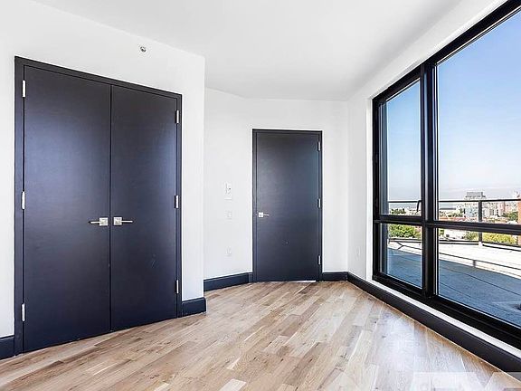 3rd image of 1134 Fulton St APT 10A
