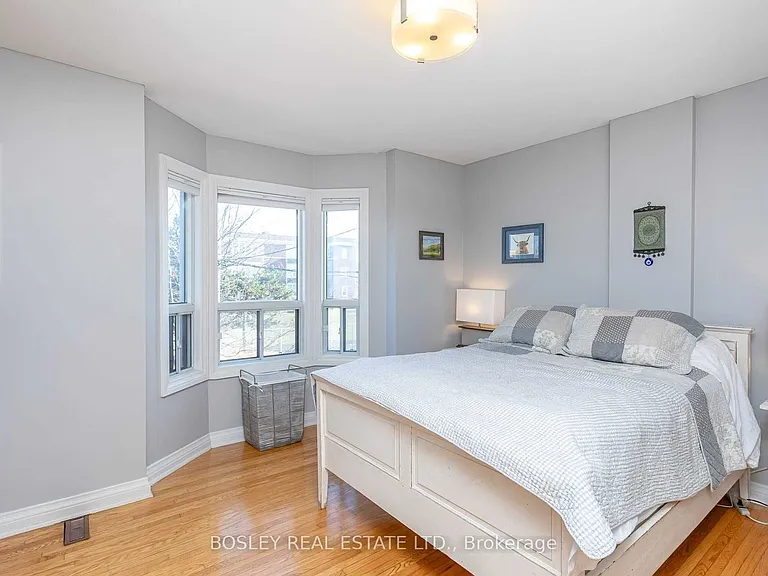 774 Gladstone Ave — Photo 9