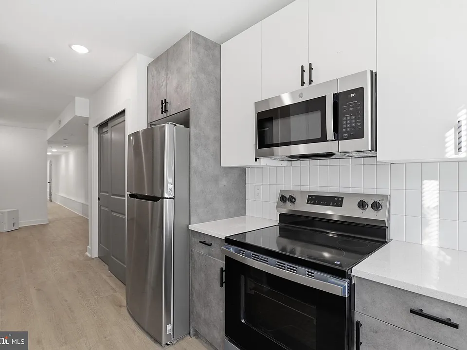 630 W Cumberland St #1