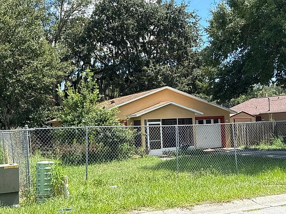 3rd image of 1220 Tuskegee St
