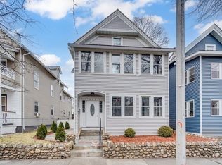 123-125 Beech St, Holyoke, MA 01040