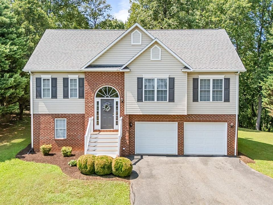 1st image of 1614 Silver Creek Dr