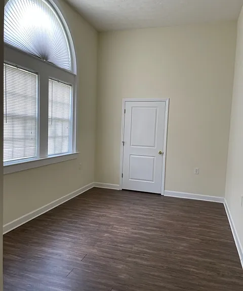 College Hill West Point Apts — Photo 5