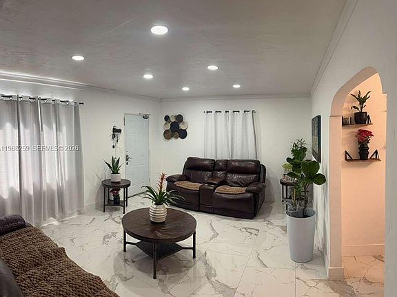 3rd image of 3121 SW 21st Ter