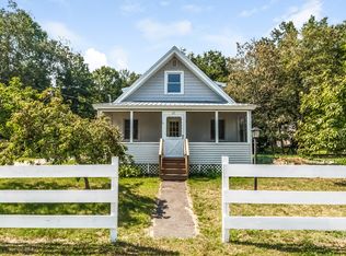 27 Shore Dr, Goffstown, NH 03045