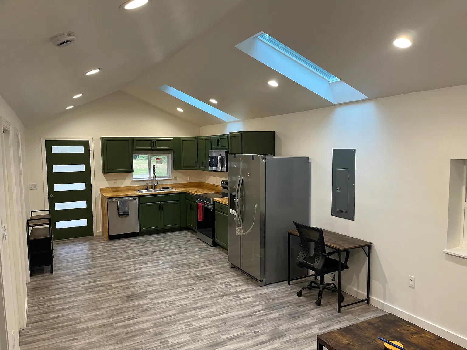 3 bed, 1150 sqft, $1,500 — Photo 3