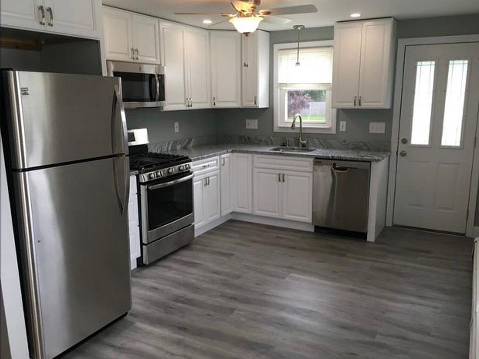 1st image of 36 Petipas Ln