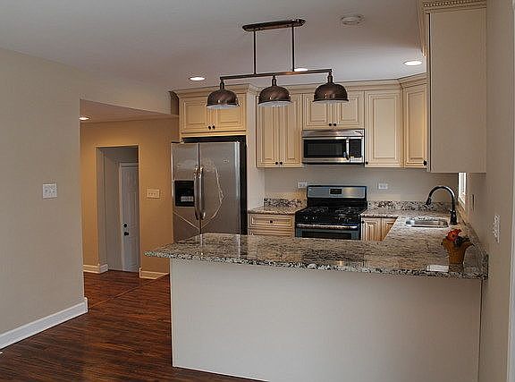 5th image of 1309 N 36th Ave