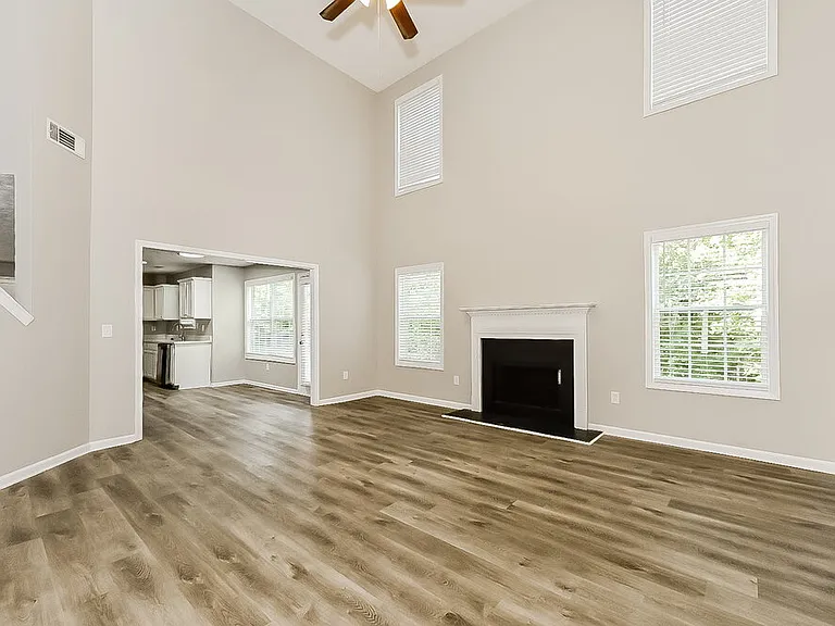 129 Makenna Dr — Photo 4