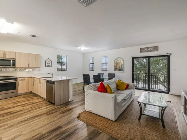 15500 SW 136th St #202, Miami, FL 33196