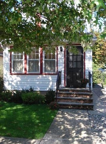 1st image of 119 Waldron Ave