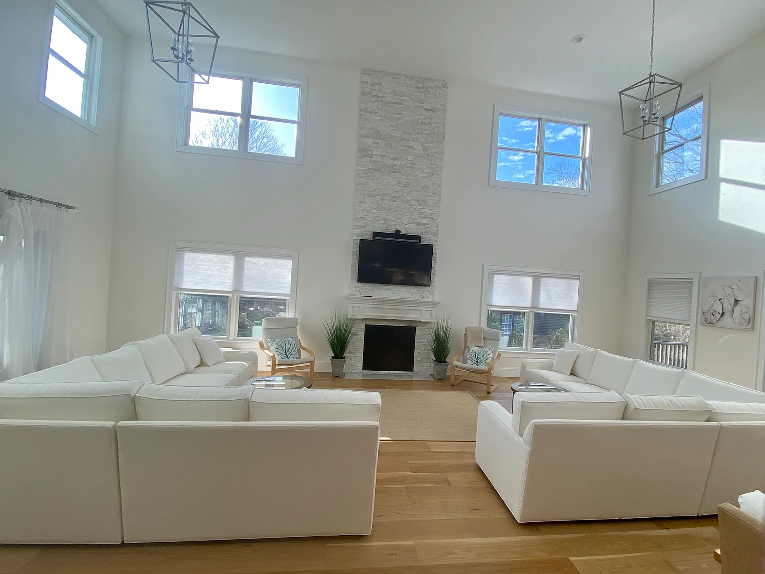 Montauk, Pool, Jacuzzi, Beach pass, Short term Aug 15-Labor Day — Photo 3