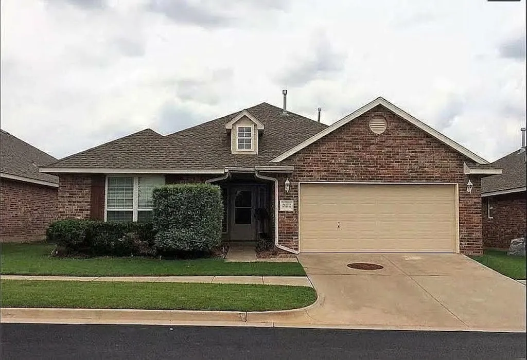 4 bed, 2234 sqft, $1,890 — Photo 1