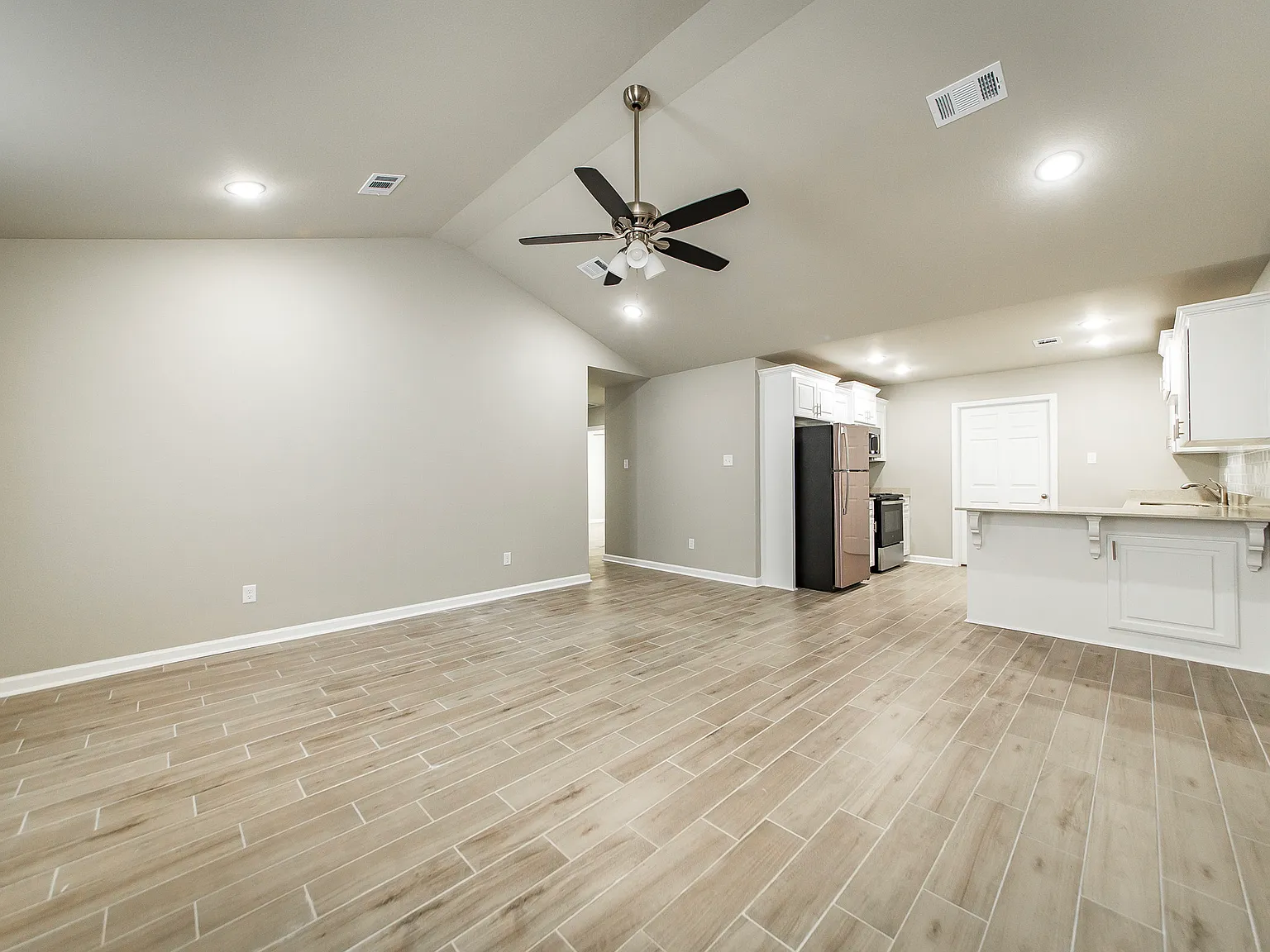 109 Elm St — Photo 4