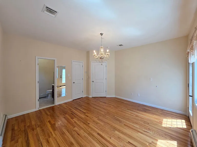 16 Allen Pl #1 — Photo 8