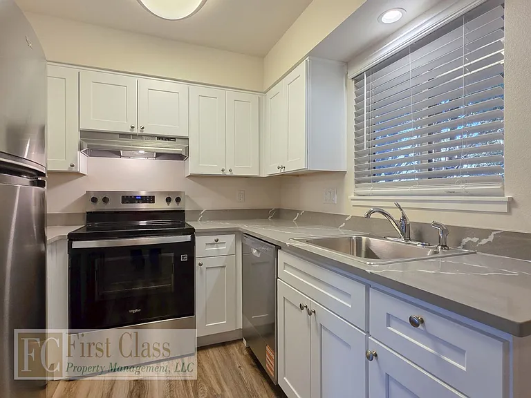 Westview Terrace — Photo 56