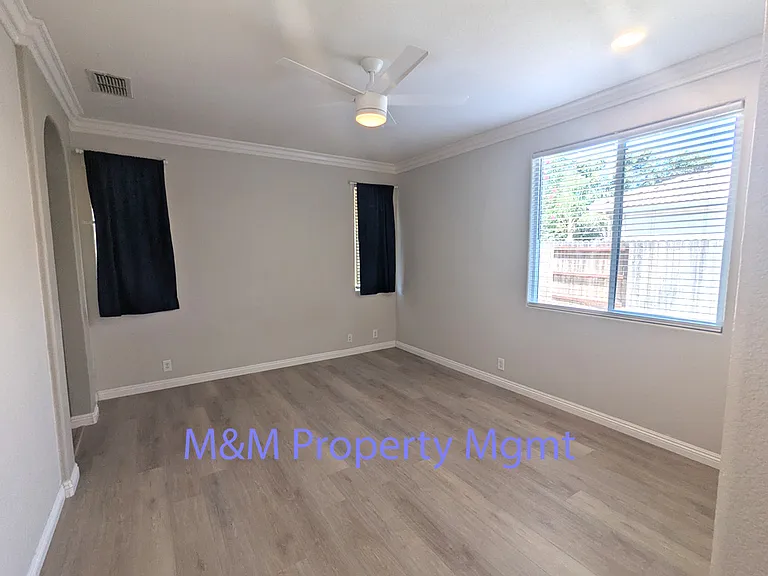 5042 Jurgenson Way — Photo 8