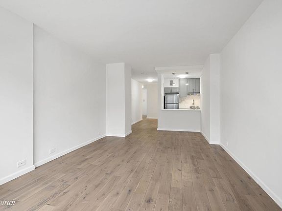 4th image of 350 W 50th St APT 3JJ