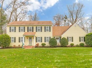 1321 Queens Pl, Midlothian, VA 23114