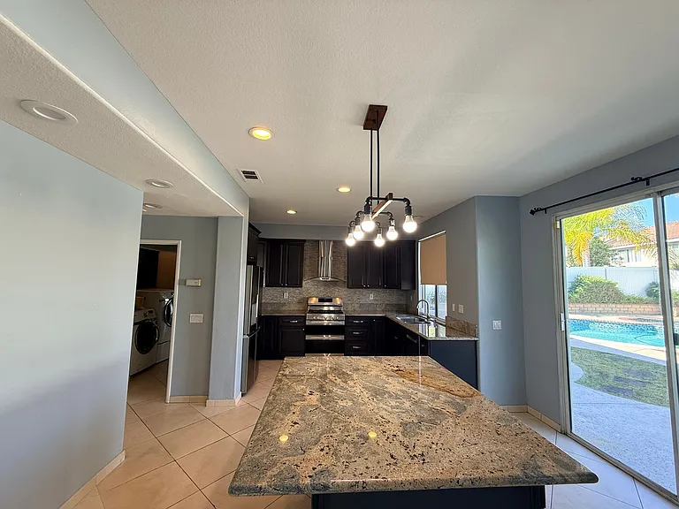 768 Valdosta Cir — Photo 8