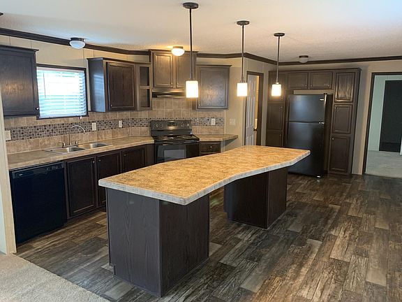 2nd image of 364 Hemlock St #364
