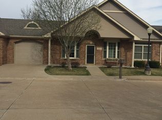 1027 Arbor Dr, Moline, IL 61265