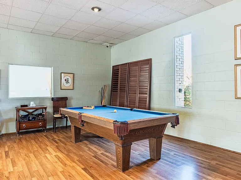 8418 Knights Bridge Rd — Photo 37