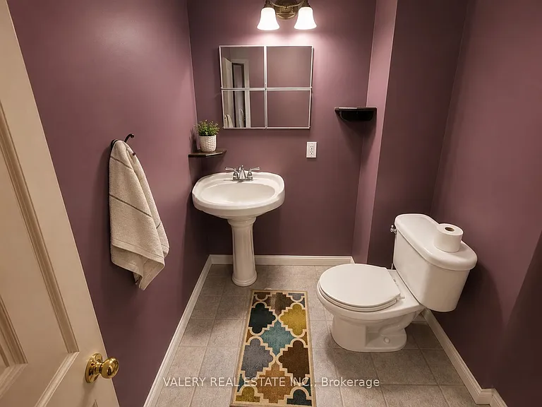 1058 Moy Ave — Photo 15