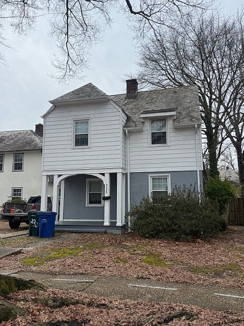 1st image of 225 Piez Ave