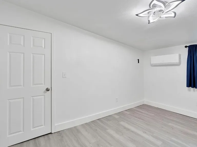 2352 Cabrillo Way — Photo 6